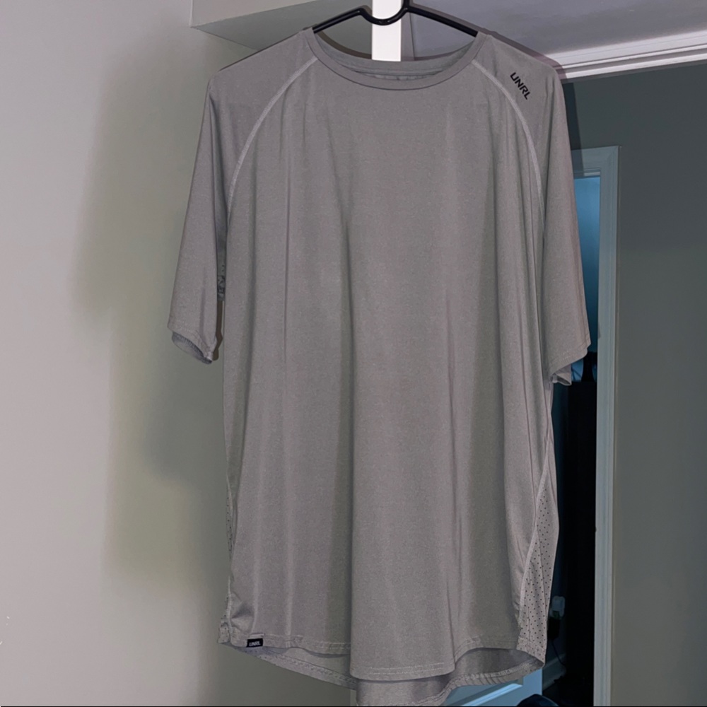 UNRL light grey Short Sleeve Tee